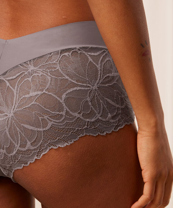 Triumph - Body Make-Up Illusion Lace Shorty